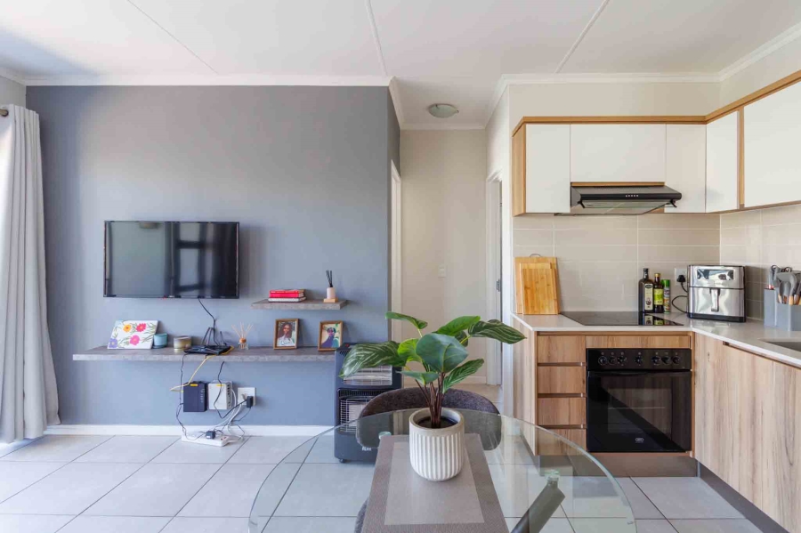 To Let 1 Bedroom Property for Rent in Richwood Western Cape